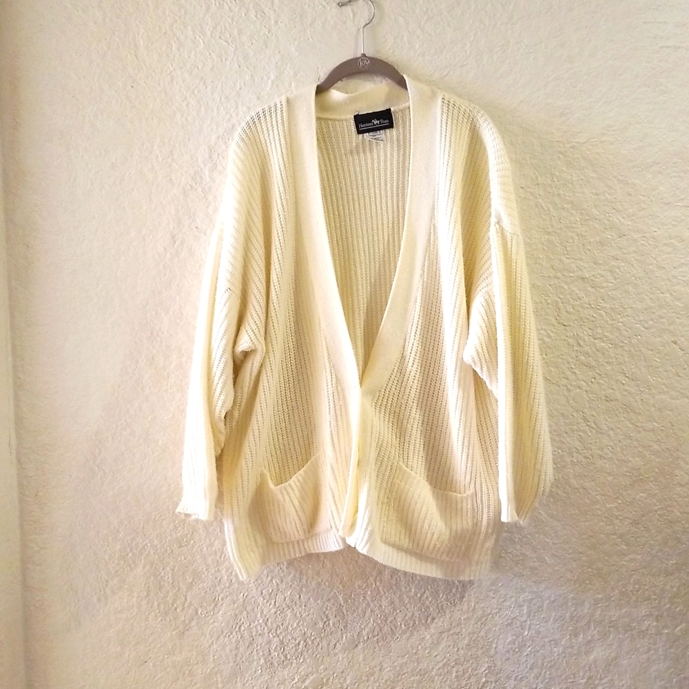 Long sleeved acrylic off White Cardigan